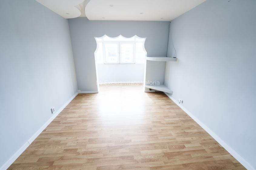 Apartament 4 camere renovat, bilateral, CT, Craiovita Noua - zona Kaufland - 3