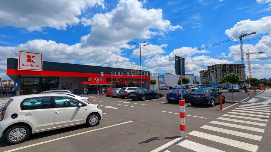 Apartament cu scara interioara,4 camere, 3 bai, stradal Bd.Metalurgiei - 15