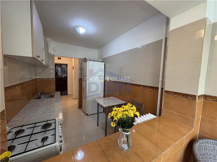 Obregia - Fantana Florilor,  bloc retras de la bulevard - 9