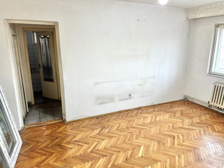 APARTAMENT 2 CAMERE I CETATE ZONA CLOSCA I NERENOVAT I BLOC CARAMIDA I - 12