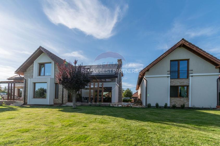 Proprietate exclusivista de vanzare: 2 case | 9 camere | 2000 mp teren - 20