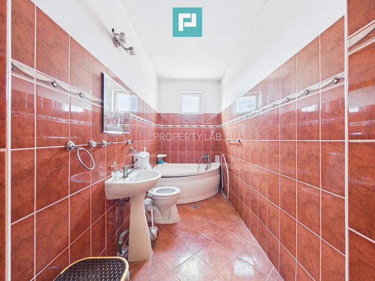 Casă cu 7 camere, ideală pentru familie, Grădiște - 7