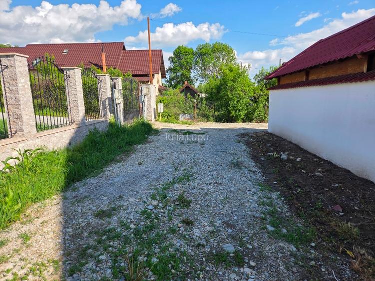 Vand teren intravilan de  poveste - 9