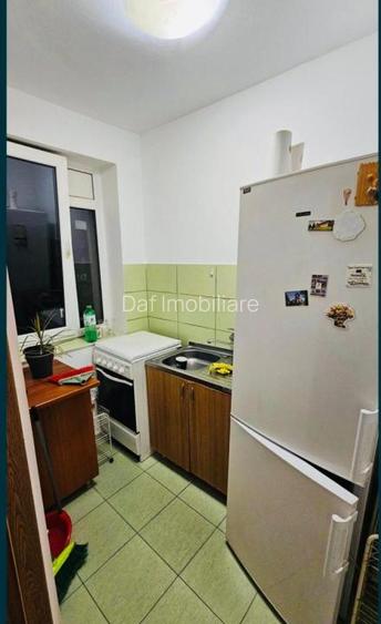 61500 euro-Titan -langa parc Ior- garsoniera bloc mixt - 2