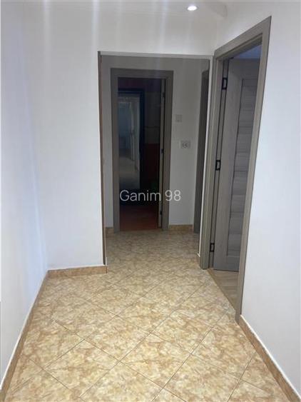 Apartament 3 camere de inchiriat , zona Scoala nr 2- Piata Moldovei decomandat , - 4