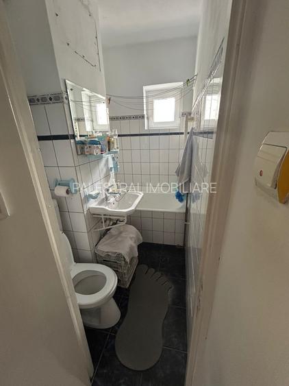 Apartament 2 camere Tractorul decomandat ,etajul 1,78000 Euro - 8