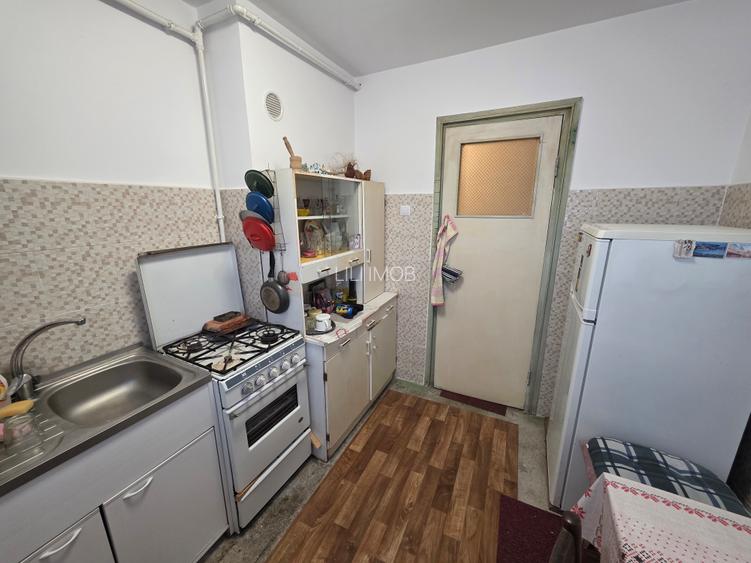 Vand apartament 2 camere - 6