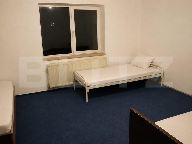 Casă cu 3 apartamente+garaje - 372 mp și teren liber, 1.413 mp în Deva
