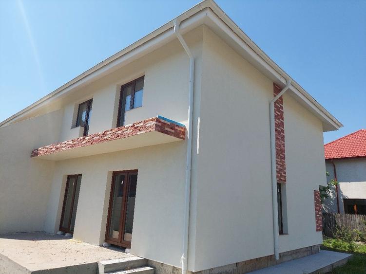 Casa de vanzare