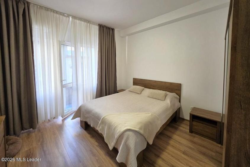 Piata Romana, 4 camere 138 MP total, Etaj 2/9, renovat - utilat, liber