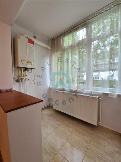 Garsoniera, renovata, Tractorul, Brasov