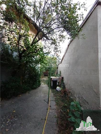 Vila cu aspect de conac in centrul Ploiestiului, ideala pentru locuinta, birou s - 17