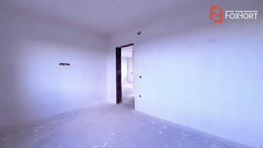 Casa tip triplex, cu 2 camere, de vanzare in Sanandrei. - 6