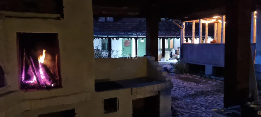 Casa traditionala intr-o zona de vis pe langa Curtea de Arges  - 11