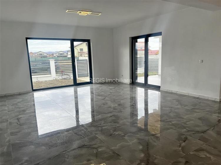 Casa individuala Cristian incalzire in pardoseala si garaj - 6