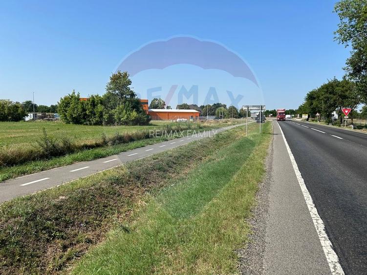 Teren in parcul industrial Madaras la intrare in oras Salonta . - 8