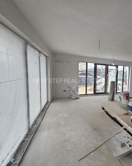 Spatiu comercial stradal + 4 locuri de parcare - 4