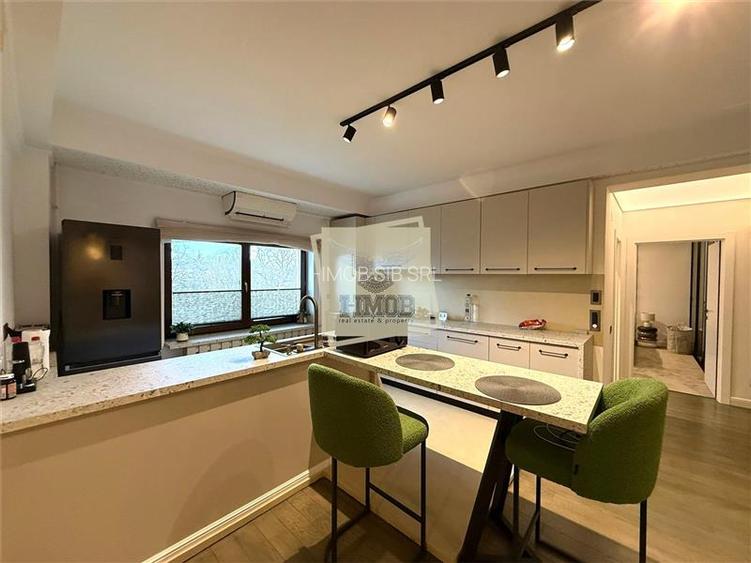 Apartament modern 155 mpu 4 camere 3 bai terasa in Parcul Sub Arini - 11