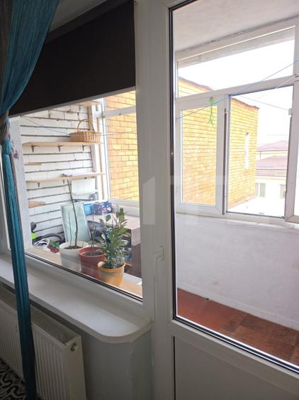 Apartament 3 camere, decomandat 64.20 mp, zona 1 Mai - Insula