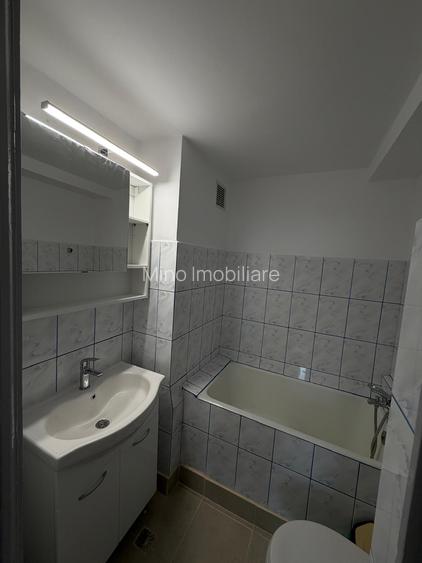 Apartament cu centrala pe gaze  et 4/10  4 min de metroul Stefan cel Mare - 7
