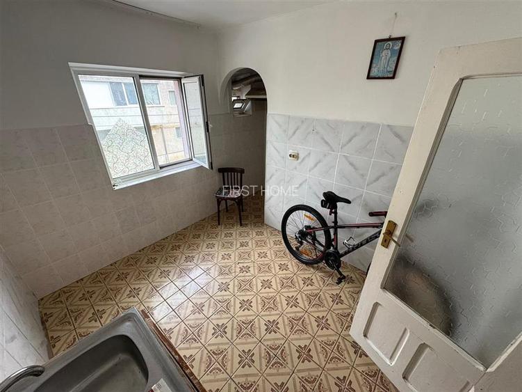 Apartament 3 camere, etaj 1 , 80mp in Campineanca - 3