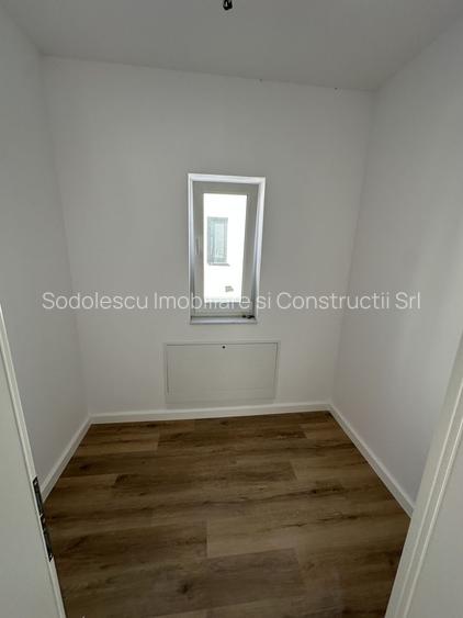 Duplex despartit prin spatiu tehnic - 13