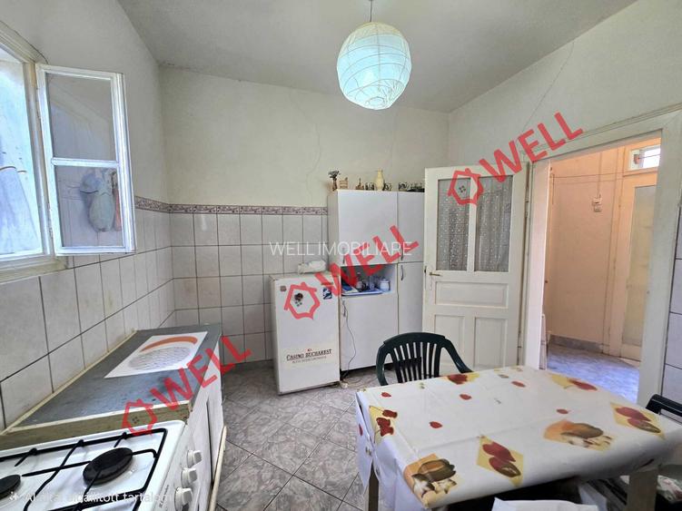 Casă din lemn cu 2 camere de vânzare în Brețcu! - 10