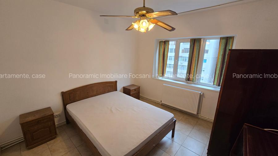 Apartament de vanzare  2 camere, renovat si mobilat complet,  central Focsani - 11