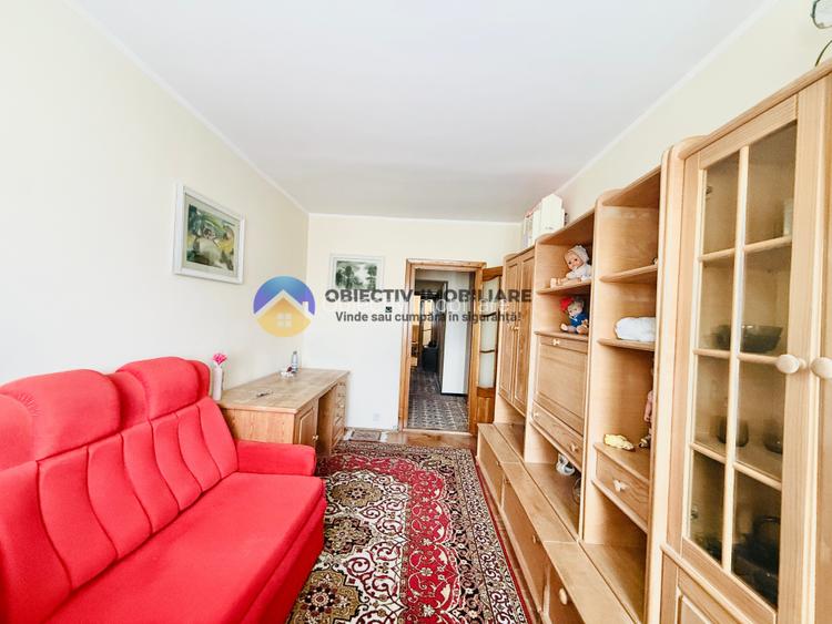 Apartament 3 camere / 2 bai/ ETAJ 2 / 80 mp / constructie 1990 - 18