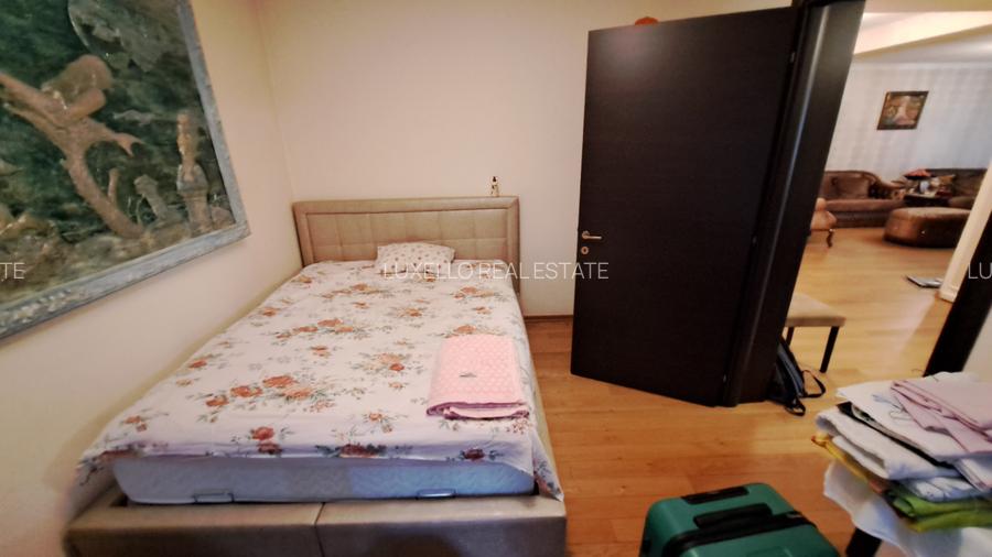 VILA INDIVIDUALA SUPERBA - CU TEREN GENEROS - AMPLASAMENT IDEAL - 35