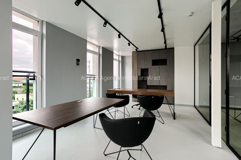 De vânzare spațiu de birouri Ultracentral în Arad - 2