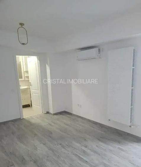 Garsoniera bloc nou, 38 mp, ideala birou/salon- 13 Septembrie - 3