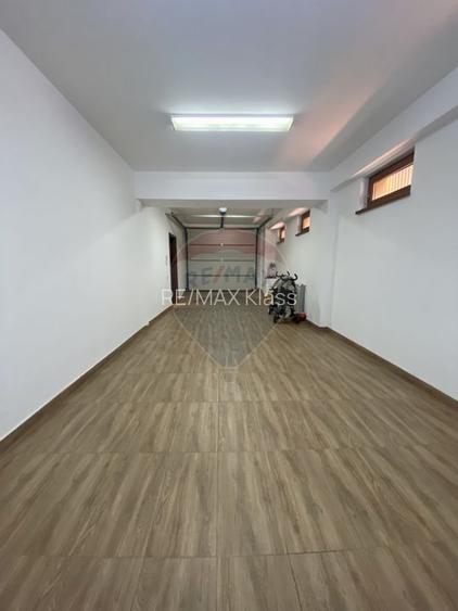 Casa / Vila cu 8 camere de închiriat în zona Aviatiei - 14