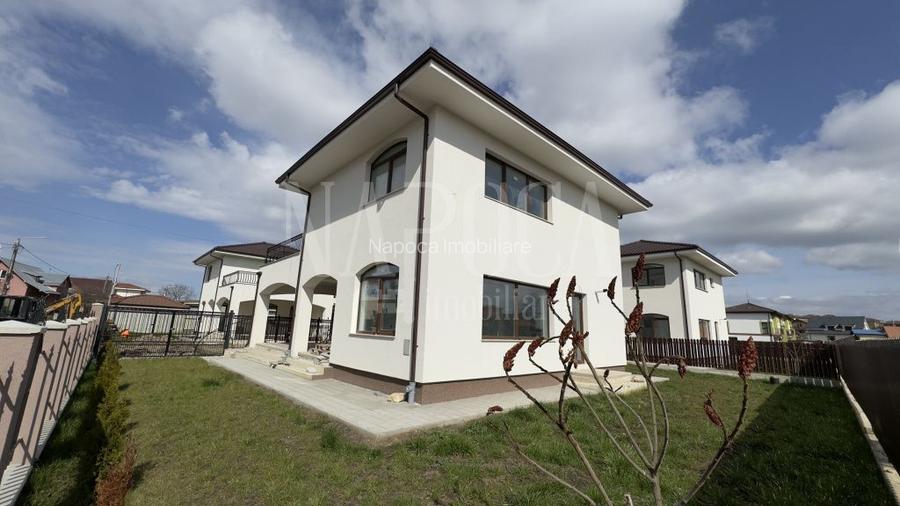 Casa 4 camere de vanzare in Dezmir - 2