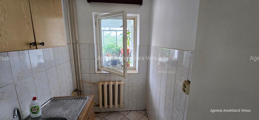 Garsoniera confort 1 Primaverii etaj 2 - 4