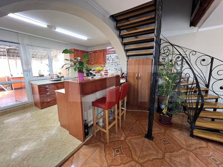 Casă P comercial/1E+M apartament, 3 camere, 333 mp, zona Cloșca