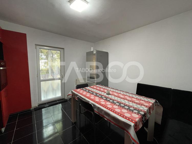 Apartament cu 2 camere decomandate si balcon de inchiriat in Strand - 6