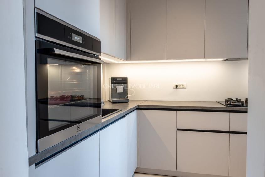 Apartament superb 4 camere. Piața Romană, 100 mp, vedere parc - 9