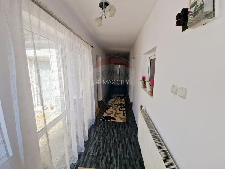 Vand sau schimb cu apartament  2 sau 3 camere si diferenta - 12