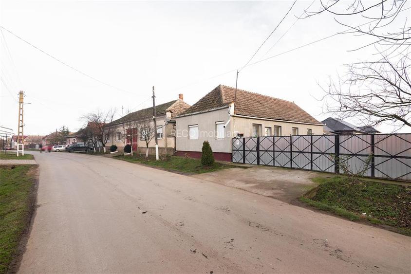 RECO, Doua case la pret de una, mobilate utilate, Zona Tarcea, Bihor - 40