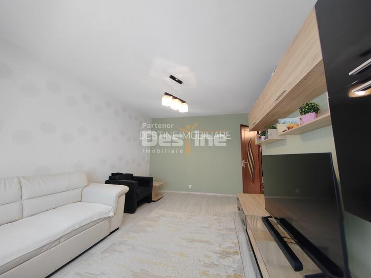 Apartament 3 camere DECOMANDAT 76 mp - cartier NICOLINA - 2