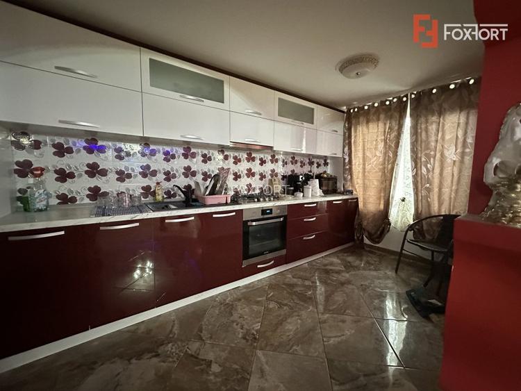 Casa individuala cu 12 camere, 400 mp utili - Bucovat - 4