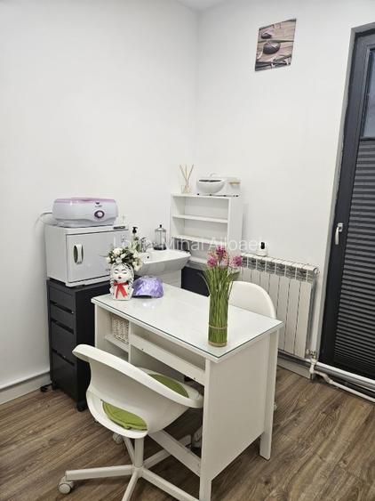 Cabinet Manichiură Premium Royal Town Copou + Bază 1000 Cliente - 2