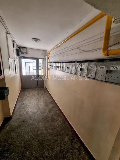 Piata ciresica-apartament 4 camere decomandat - 14