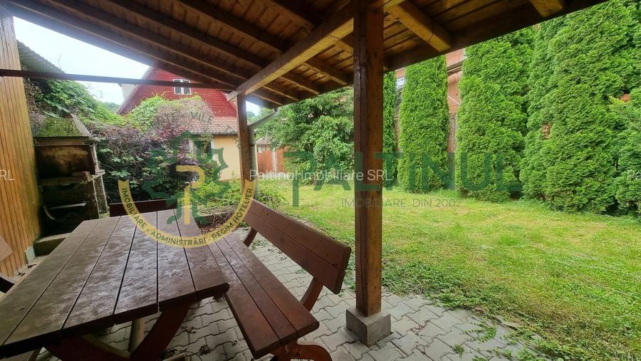 Casă de vânzare în Cisnădioara, curte mare și vedere spre munte - 19