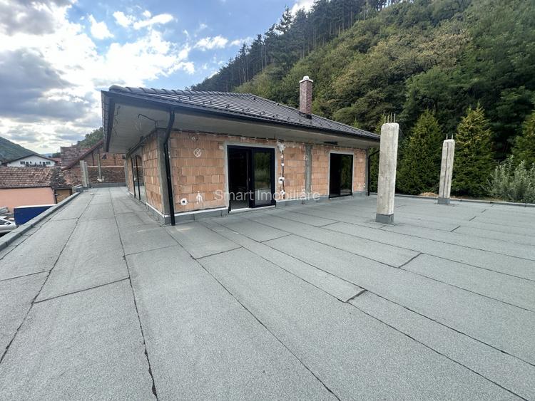 Casa de lux, cu vedere panoramica asupra muntilor, 2600mp teren Gura Raului - 13