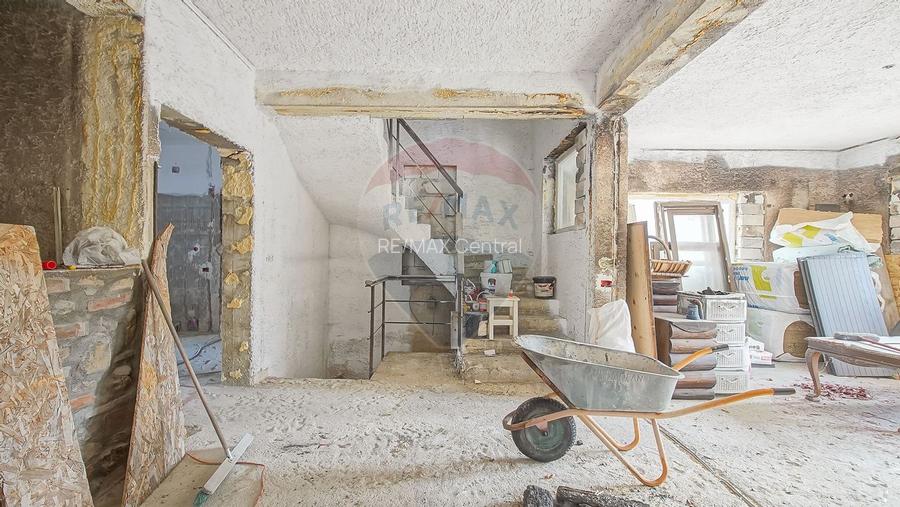 Investiție: Pensiune + Casă lemn, priveliște superbă, 0% Comision - 24