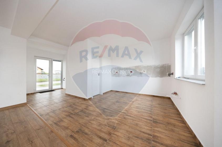 Vila moderna cu 4 camere,  P+E - teren 501 mp - 4