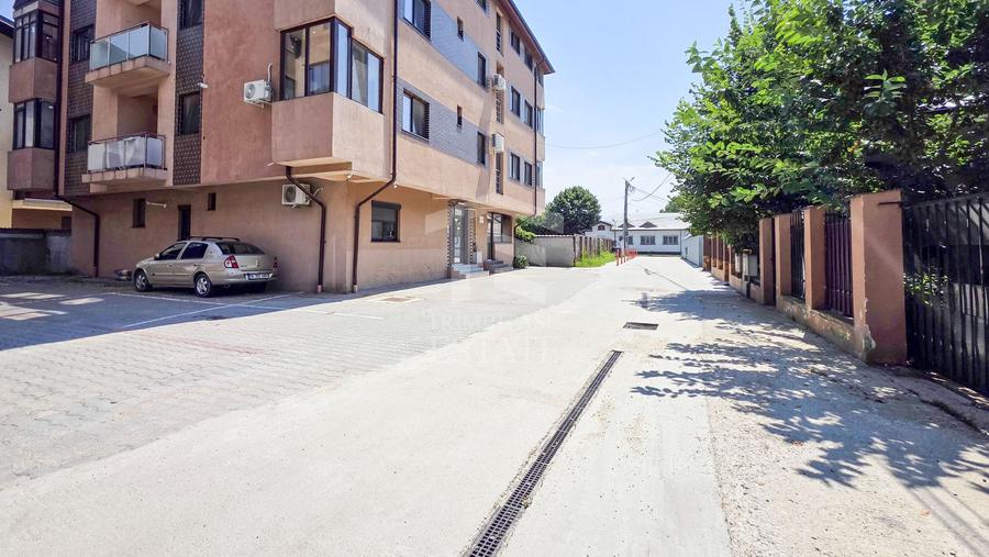 Garsonieră modernă 30 mp, Str. Cooperativei, cu balcon și parcare