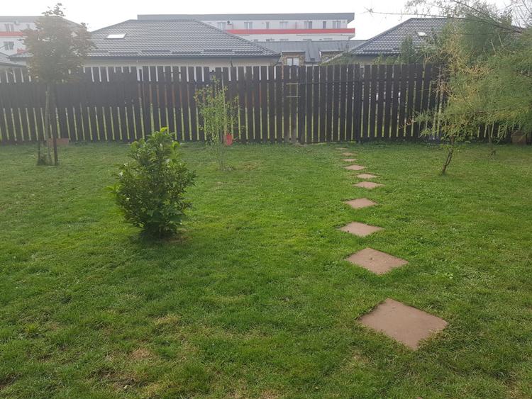 Duplex 4 camere, curte 300mp, Terra